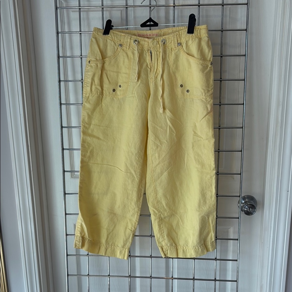 High-Waisted Yellow Wide Leg Cropped Pants